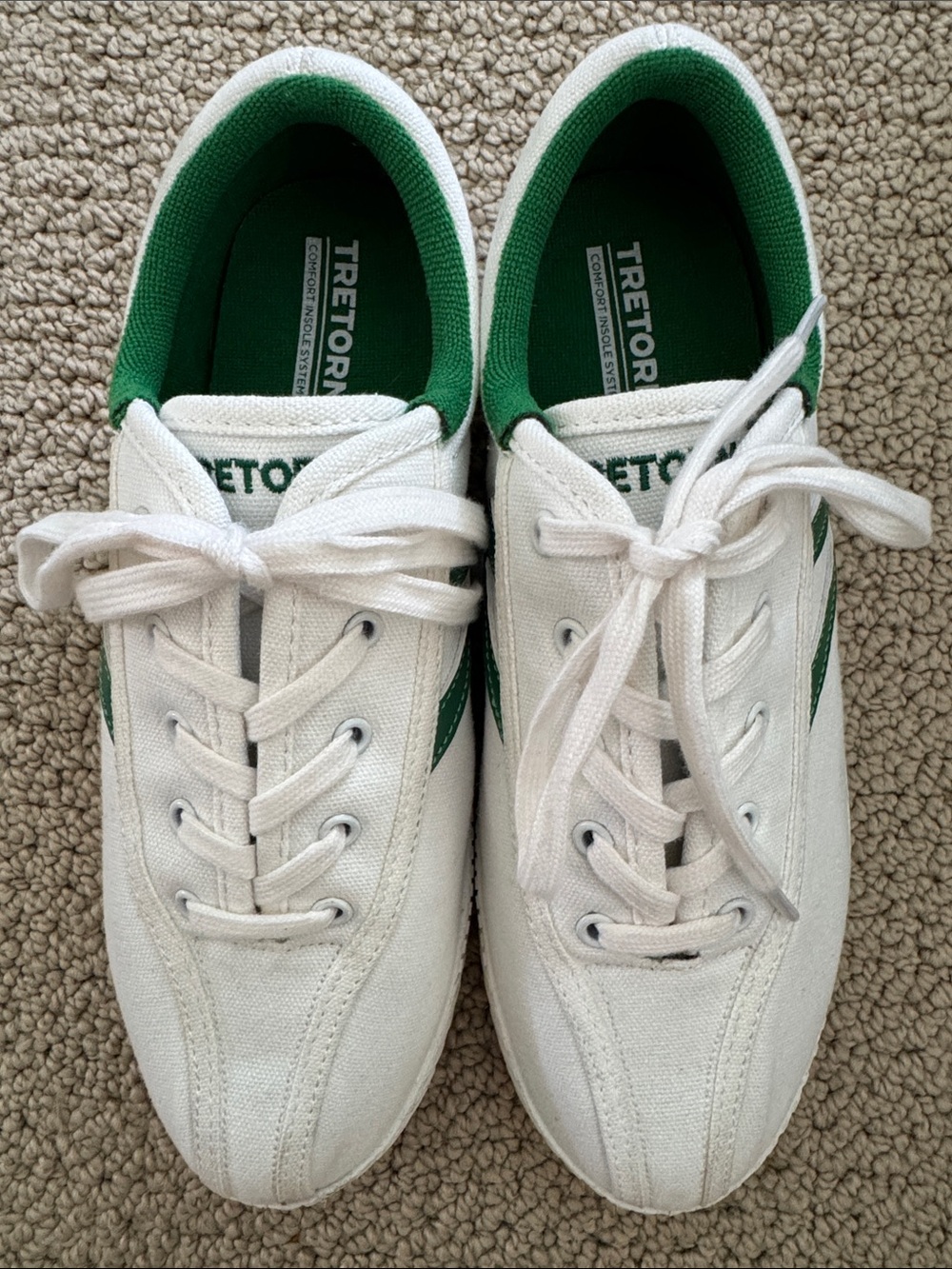 Tretorn Women’s White & Green Canvas Sneakers ~ 6